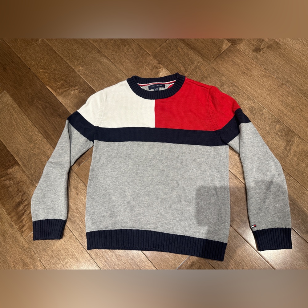 Tommy Hilfiger • Boy’s Colorblock Sweater